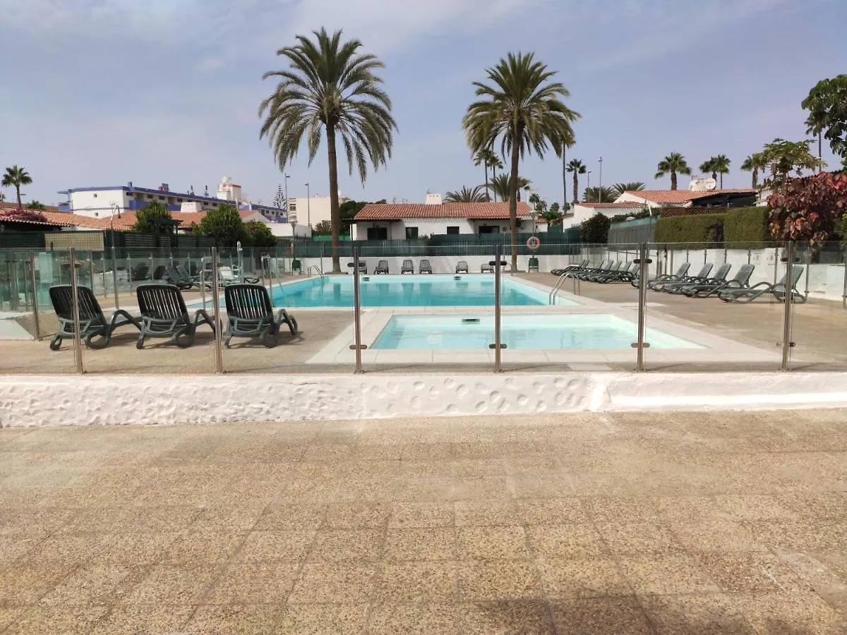 1 Bedroom Bungalow Next Yumbo Center Maspalomas  Španělsko